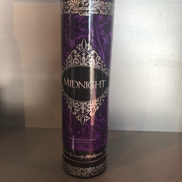 Midnight Tanning Lotion - Picture 3 of 6